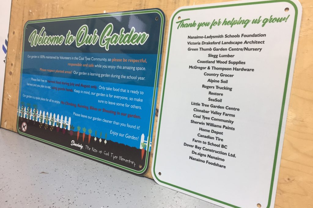 Aluminum reflective with anti graffiti laminate